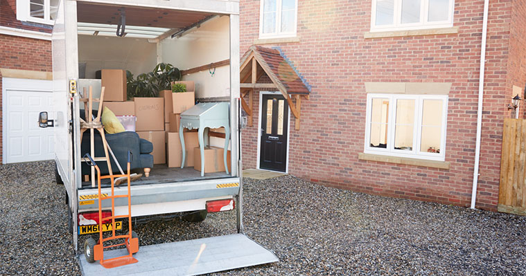 How to find an appropriate removals company when moving house