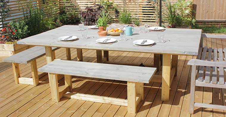How to make an Outdoor Table with Scaffold Boards