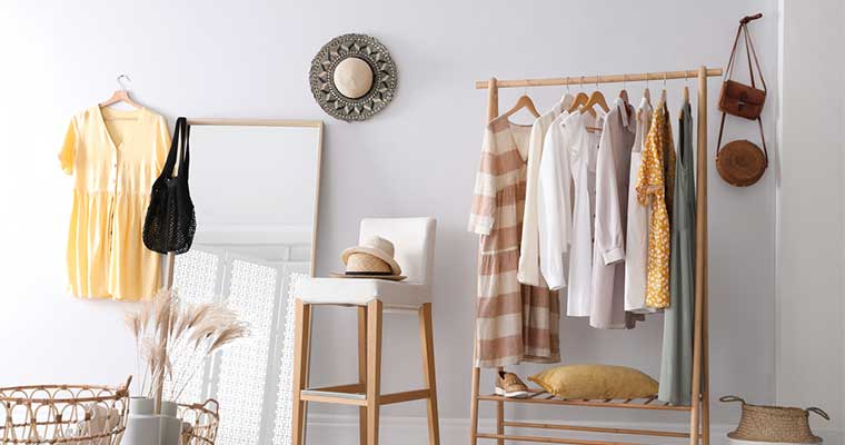 Organising Your Summer Wardrobe with Self Storage: