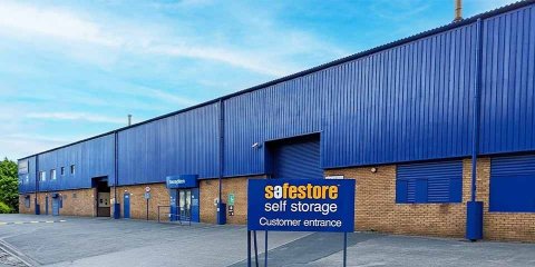 Image of Oldham Store