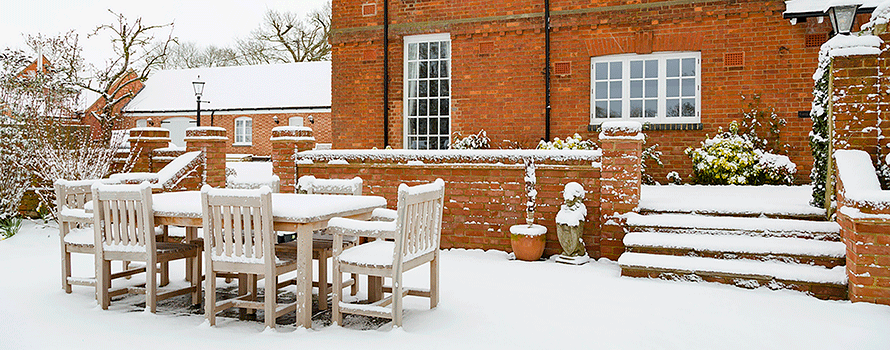 How to store your garden furniture for winter