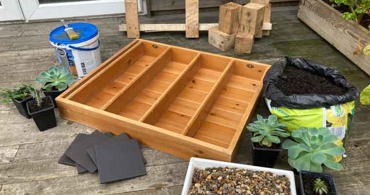 DIY living coffee table for your garden