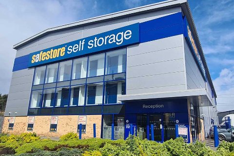 Safestore self storage facility in London - secure and accessible