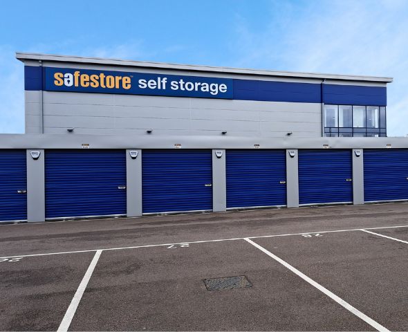 External Storage Units at Safestore Self Storage in Bedford